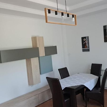 Casa Francesca Leilighet Comanesti  Eksteriør bilde