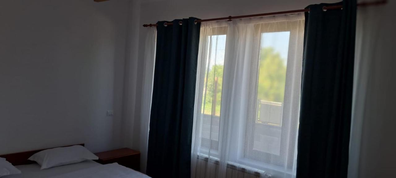 Casa Francesca Leilighet Comanesti  Eksteriør bilde